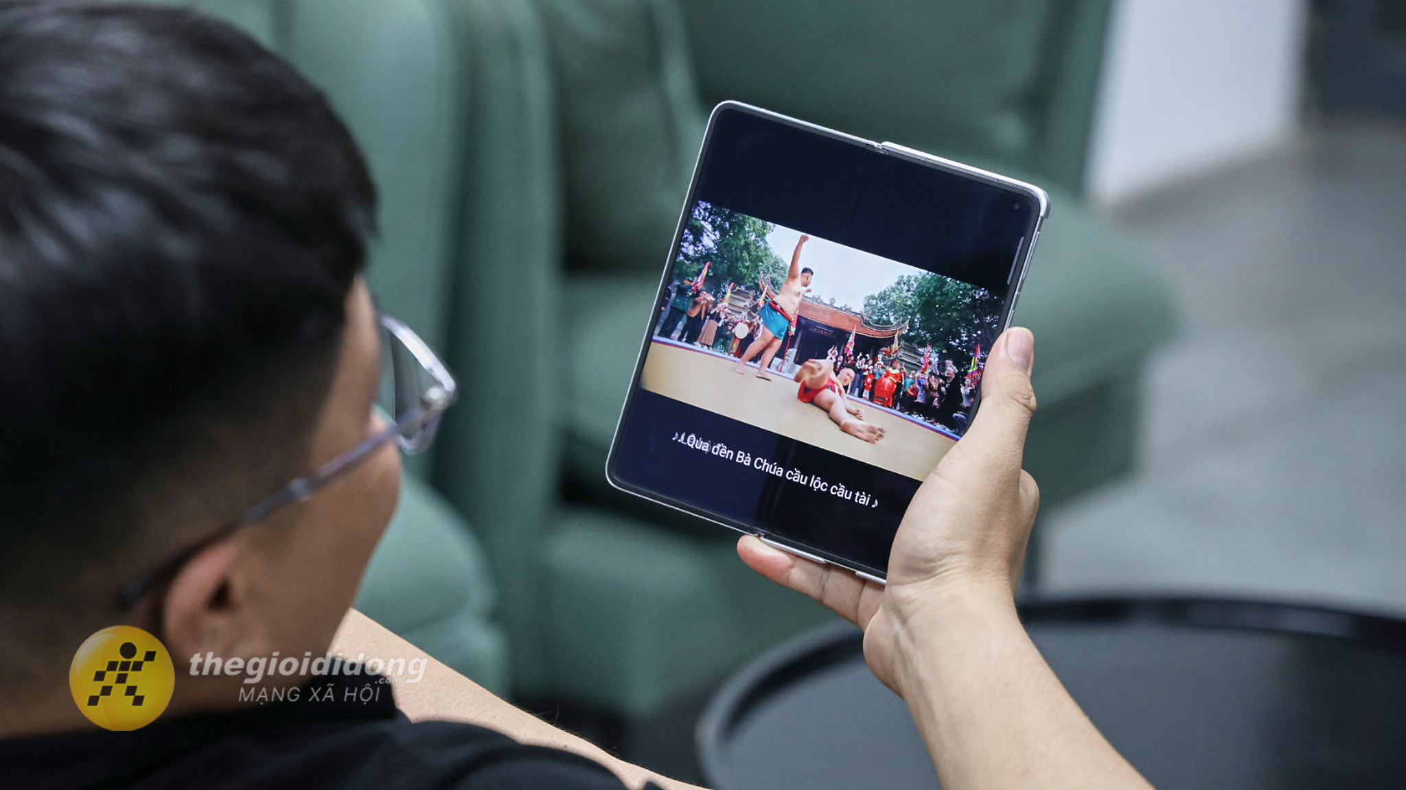 Một ngày đi làm cùng OPPO Find N5, điện thoại gập làm được gì? Một ngày đi làm cùng OPPO Find N5, điện thoại gập làm được gì?