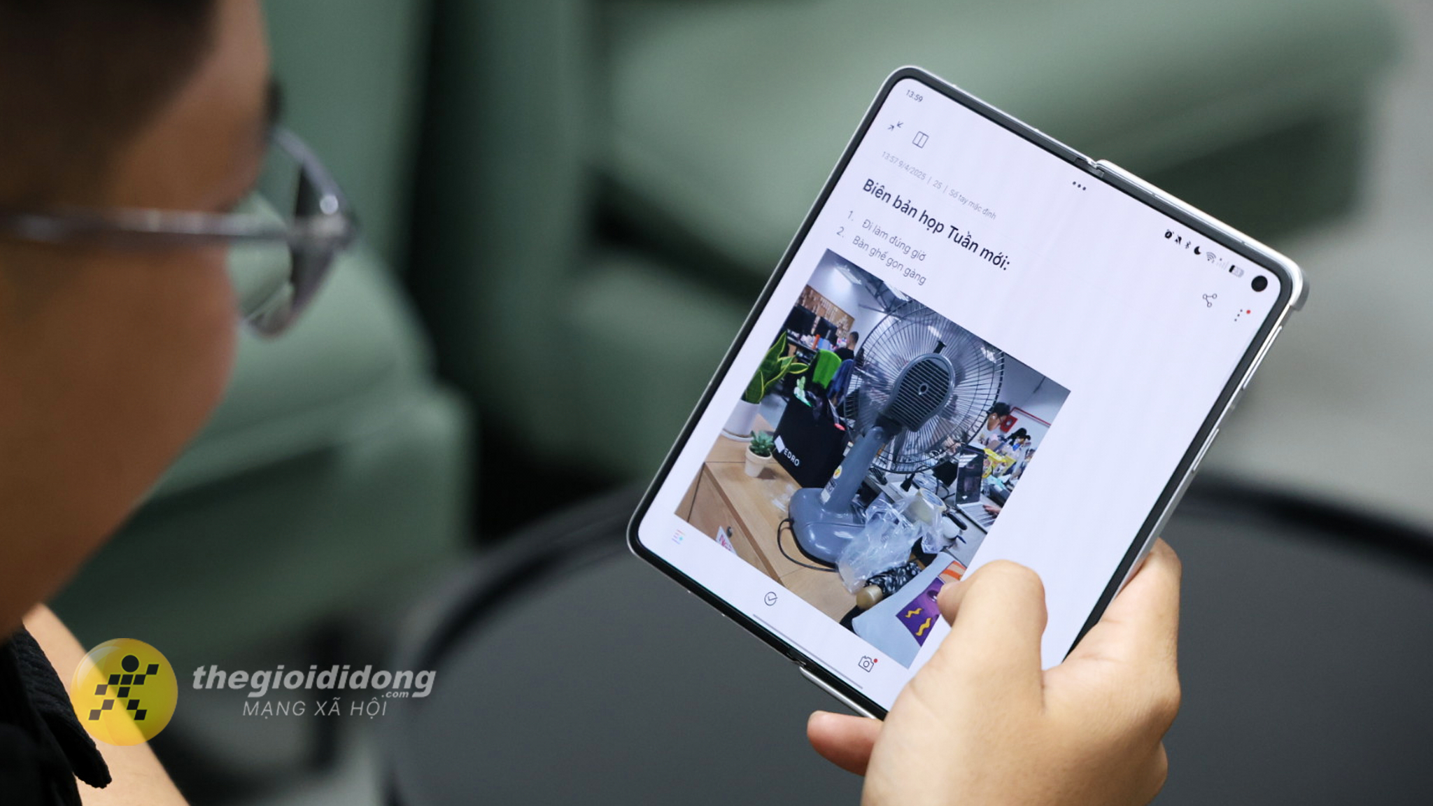 Một ngày đi làm cùng OPPO Find N5, điện thoại gập làm được gì? Một ngày đi làm cùng OPPO Find N5, điện thoại gập làm được gì?