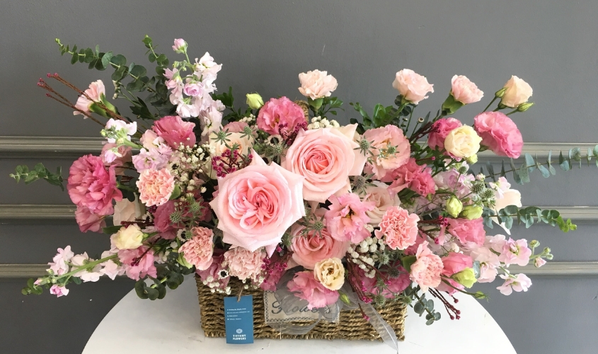 Cắm lẵng hoa phi yến đẹp