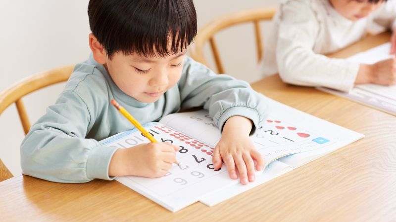 Ngủ sớm giúp cải thiện kết quả học tập ở trẻ em