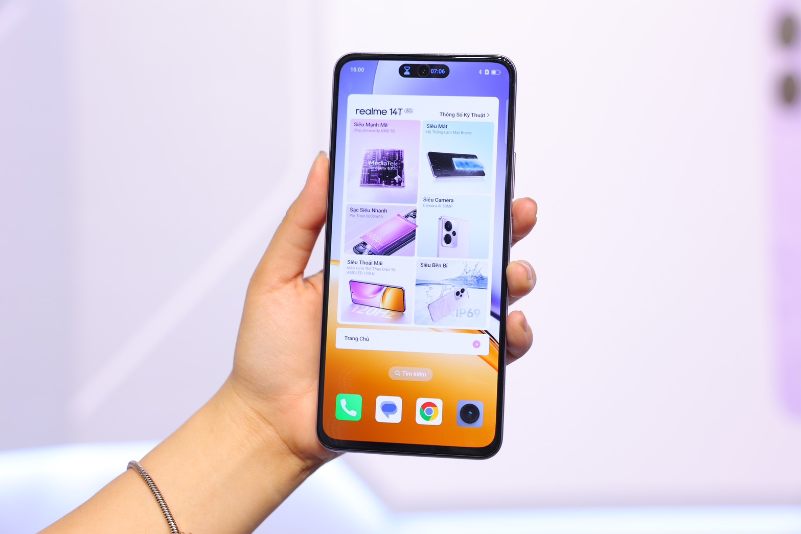 Màn hình hiển thị trên realme 14 5G và realme 13 5G dường như khá giống nhau. Màn hình hiển thị trên realme 14 5G và realme 13 5G dường như khá giống nhau.