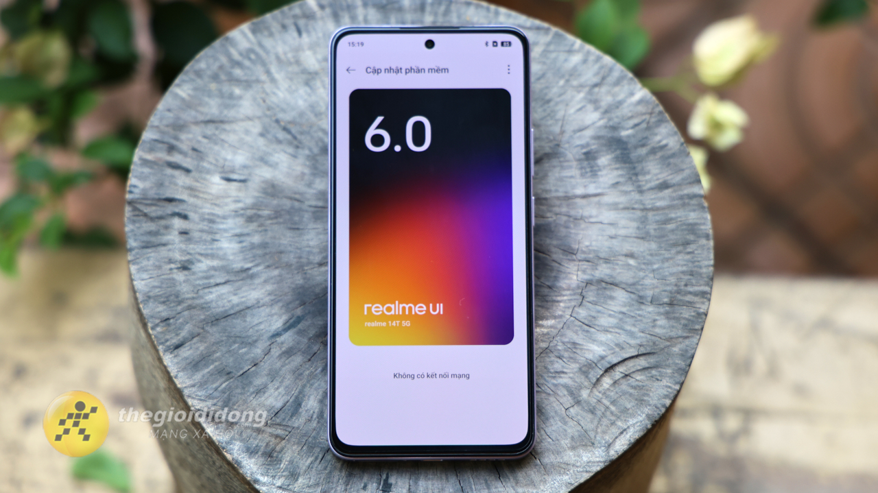 Trên tay realme 14T 5G: Màn hình AMOLED chất lượng, pin 6.000 mAh Trên tay realme 14T 5G: Màn hình AMOLED chất lượng, pin 6.000 mAh