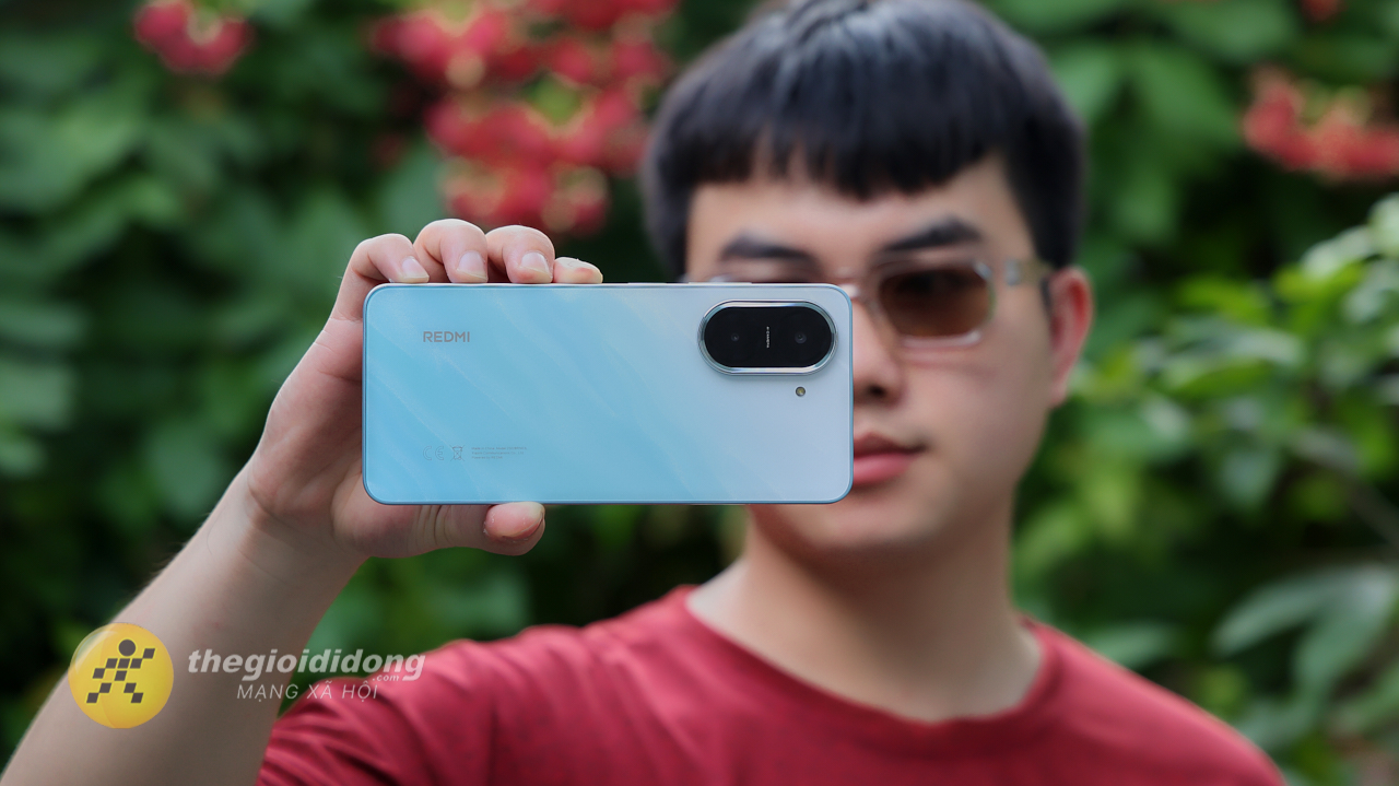 Thiết kế gọn nhẹ trên Redmi A5 là điểm nhấn nổi bật. Thiết kế gọn nhẹ trên Redmi A5 là điểm nhấn nổi bật.