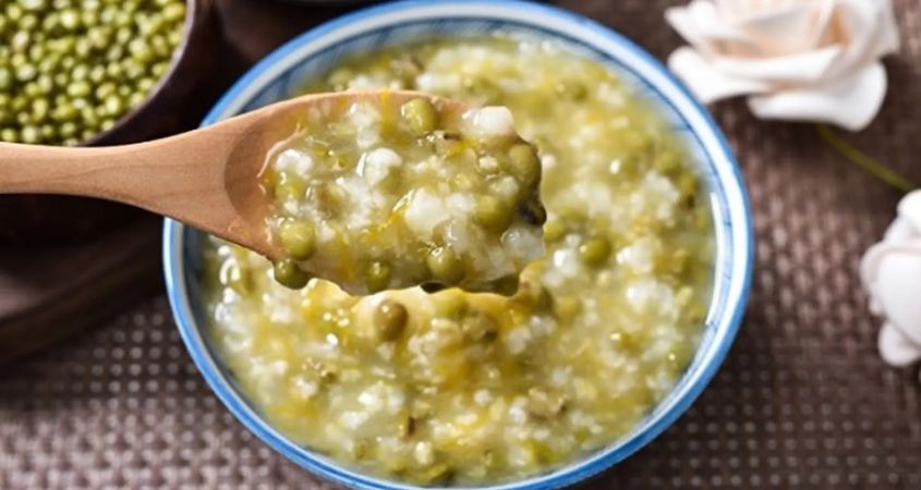 Hình minh hoạ cháo nghêu đậu xanh