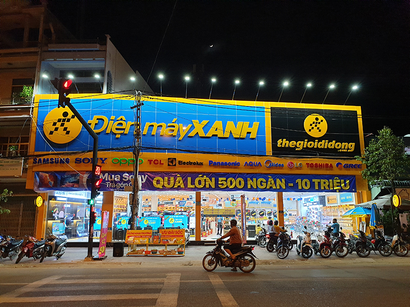 Mua xe đạp trưng bày ở địa chỉ uy tín như Điện Máy XANH đảm bảo chất lượng và chính sách bảo hành rõ ràng. Đọc đánh giá khách hàng để có thông tin thực tế