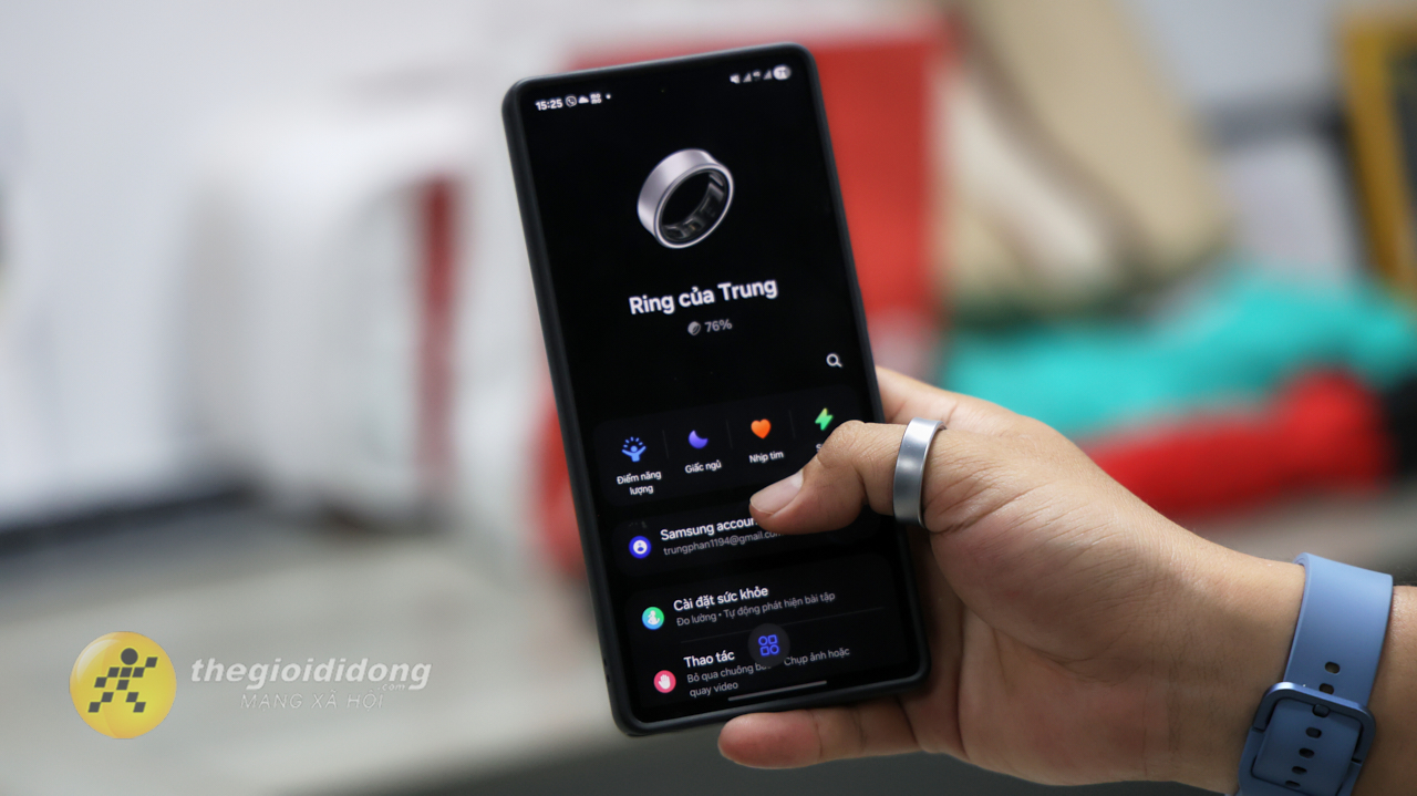 Người dùng còn có thể theo dõi tình trạng pin trong phần thiết lập của điện thoại. Người dùng còn có thể theo dõi tình trạng pin trong phần thiết lập của điện thoại.