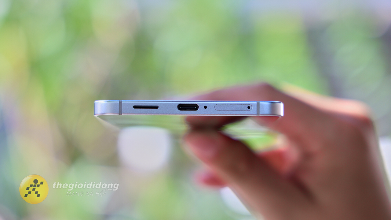 Trên tay Samsung Galaxy S25 Edge mỏng 5.84 mm, chip Snapdragon 8 Elite Trên tay Samsung Galaxy S25 Edge mỏng 5.84 mm, chip Snapdragon 8 Elite