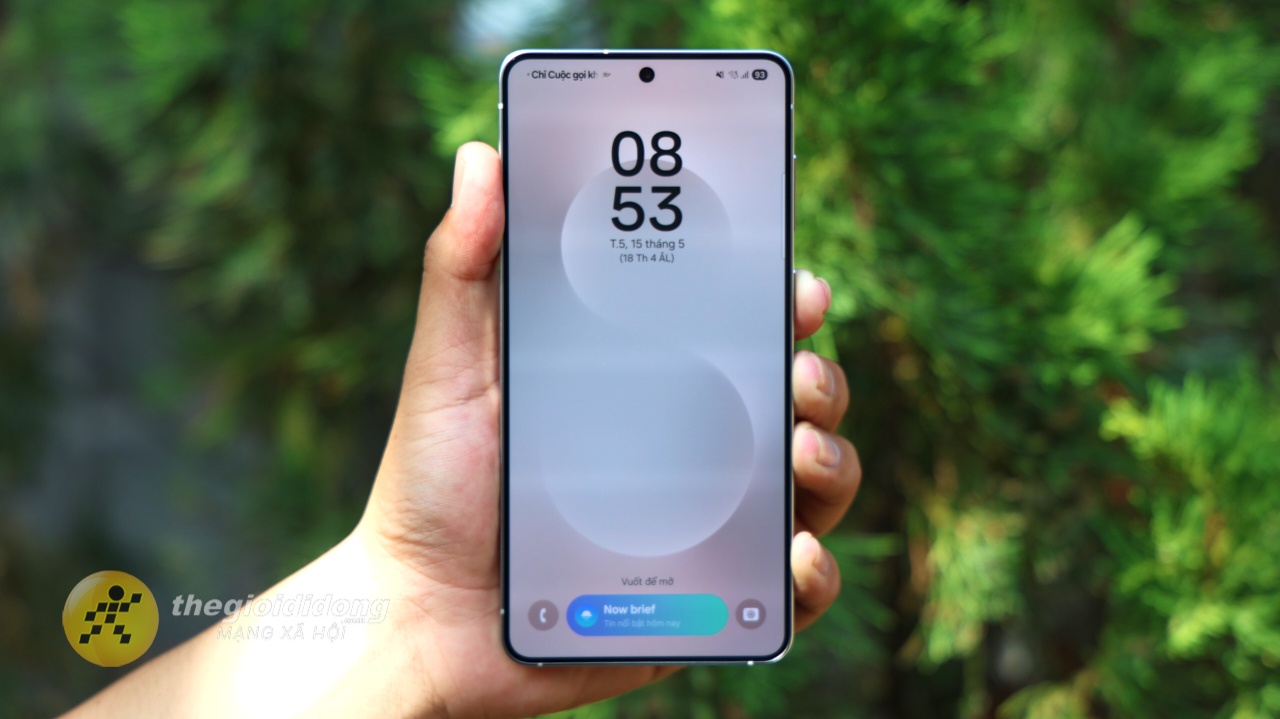 Trên tay Samsung Galaxy S25 Edge mỏng 5.84 mm, chip Snapdragon 8 Elite Trên tay Samsung Galaxy S25 Edge mỏng 5.84 mm, chip Snapdragon 8 Elite