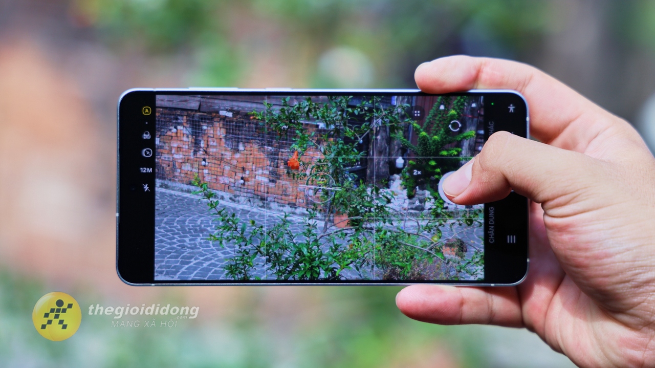 Trên tay Samsung Galaxy S25 Edge mỏng 5.84 mm, chip Snapdragon 8 Elite Trên tay Samsung Galaxy S25 Edge mỏng 5.84 mm, chip Snapdragon 8 Elite