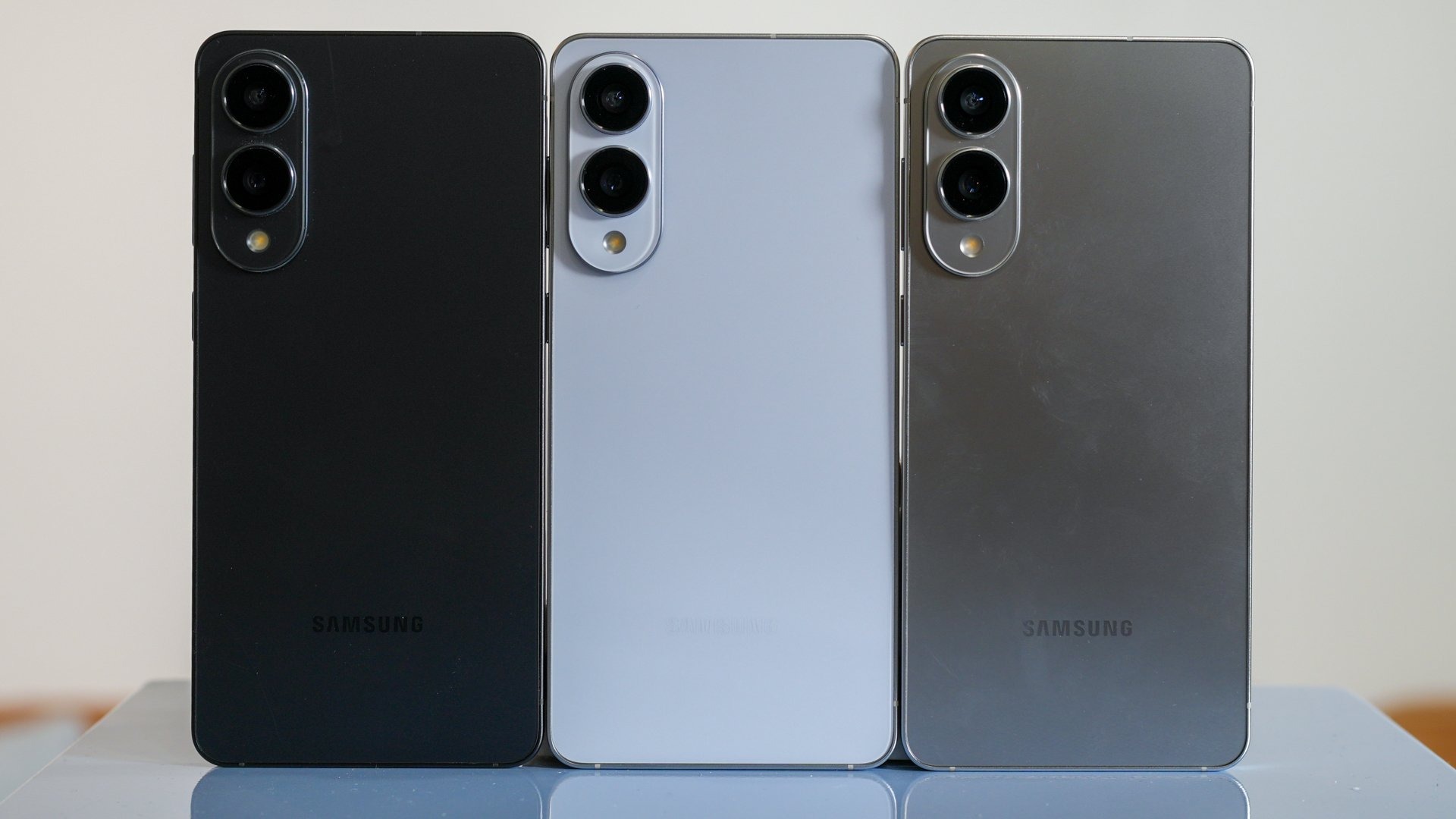 Trên tay Samsung Galaxy S25 Edge mỏng 5.84 mm, chip Snapdragon 8 Elite Trên tay Samsung Galaxy S25 Edge mỏng 5.84 mm, chip Snapdragon 8 Elite