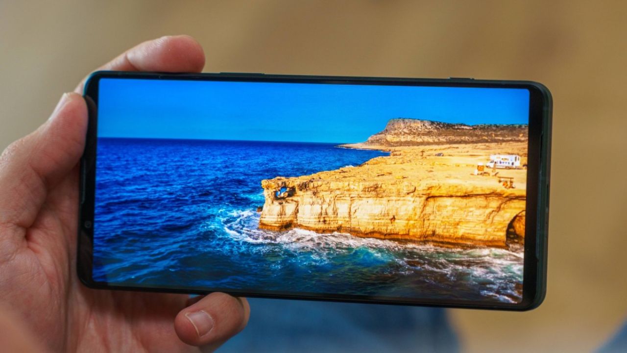 Trên tay Sony Xperia 1 Mark 7: Camera nâng cấp, thiết kế vẫn không đổi Trên tay Sony Xperia 1 Mark 7: Camera nâng cấp, thiết kế vẫn không đổi