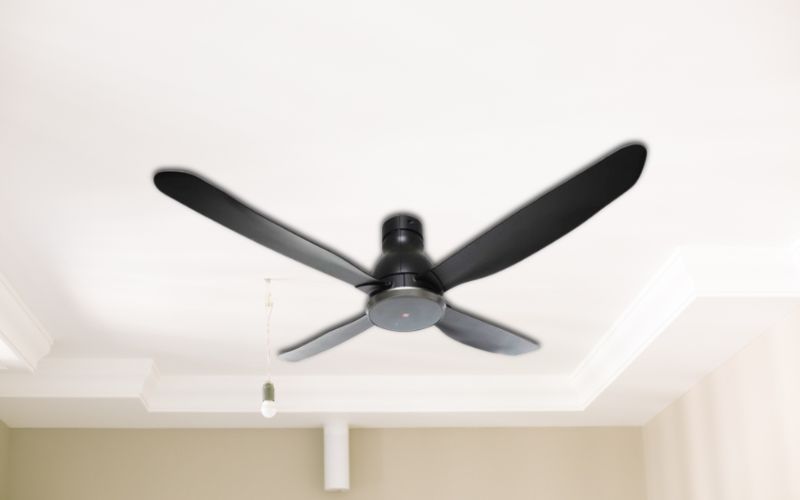 Quạt trần KDK 4 cánh W56WV(BK) 39W có 3 chế độ gió, nổi bật với gió tự nhiên 1/f Yuragi mát nhẹ, thư giãn như gió trời