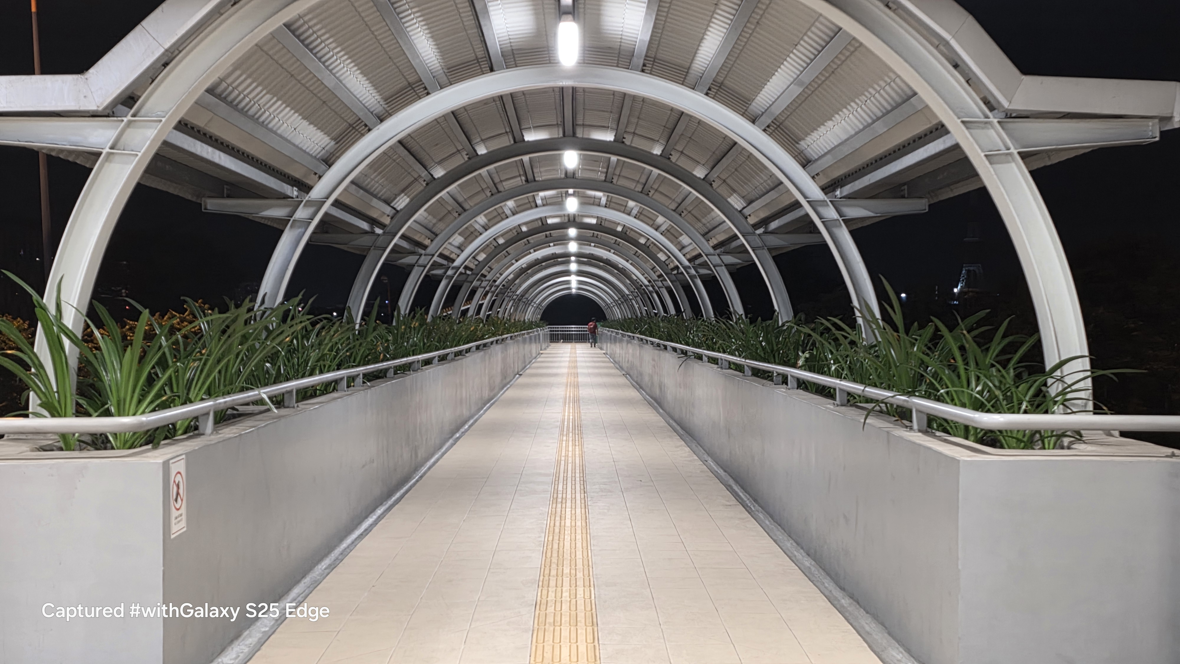 Đánh giá Samsung Galaxy S25 Edge: Mỏng nhẹ, camera 200MP chụp đẹp Đánh giá Samsung Galaxy S25 Edge: Mỏng nhẹ, camera 200MP chụp đẹp