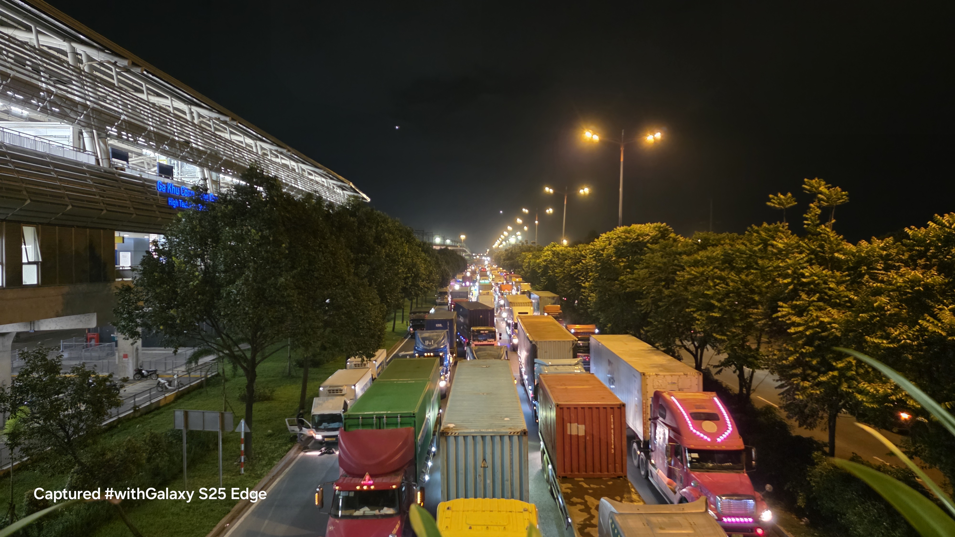 Đánh giá Samsung Galaxy S25 Edge: Mỏng nhẹ, camera 200MP chụp đẹp Đánh giá Samsung Galaxy S25 Edge: Mỏng nhẹ, camera 200MP chụp đẹp