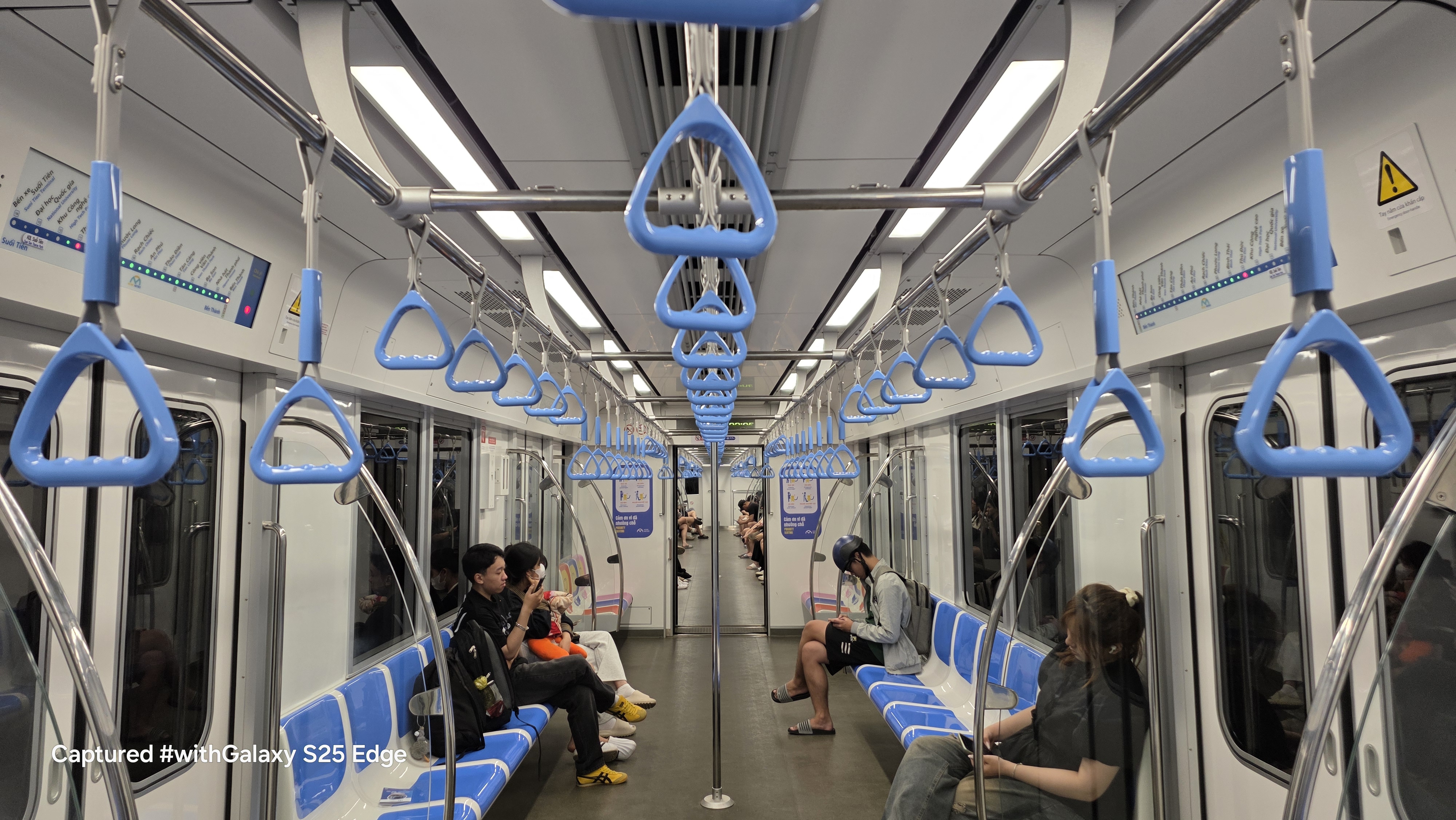 Đánh giá Samsung Galaxy S25 Edge: Mỏng nhẹ, camera 200MP chụp đẹp Đánh giá Samsung Galaxy S25 Edge: Mỏng nhẹ, camera 200MP chụp đẹp
