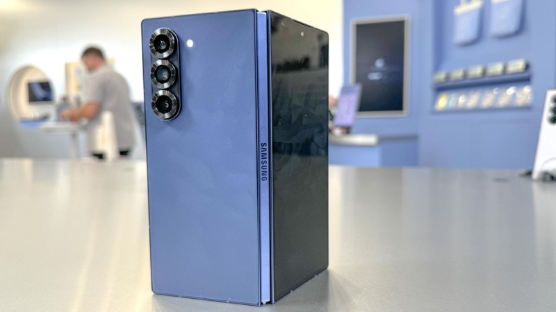 Màu xanh trên Galaxy Z Fold 7 (Ảnh minh hoạ)