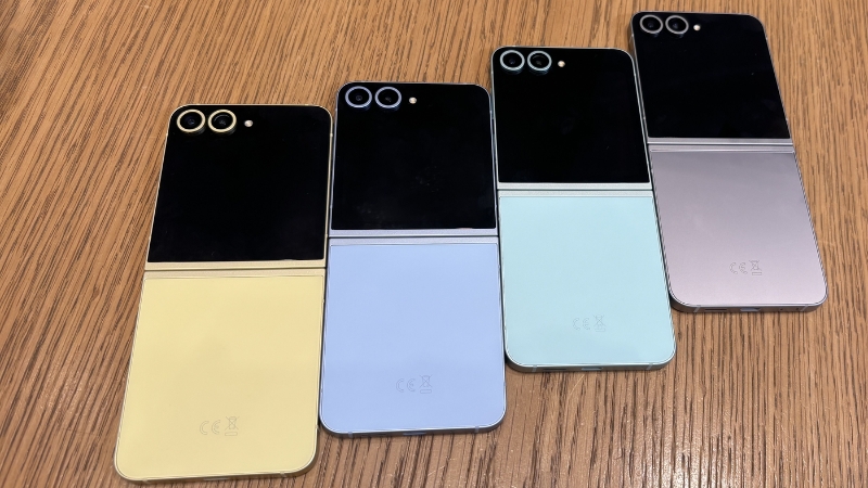 Z Flip 7 có dung lượng pin lớn hơn một chút so với Z Flip 6 (Ảnh minh hoạ)