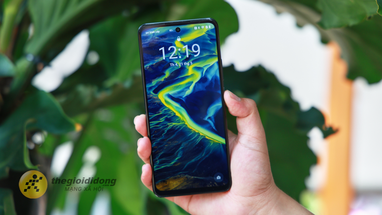Trên tay realme C71: Pin khủng 6.300 mAh và độ bền vượt trội Trên tay realme C71: Pin khủng 6.300 mAh và độ bền vượt trội