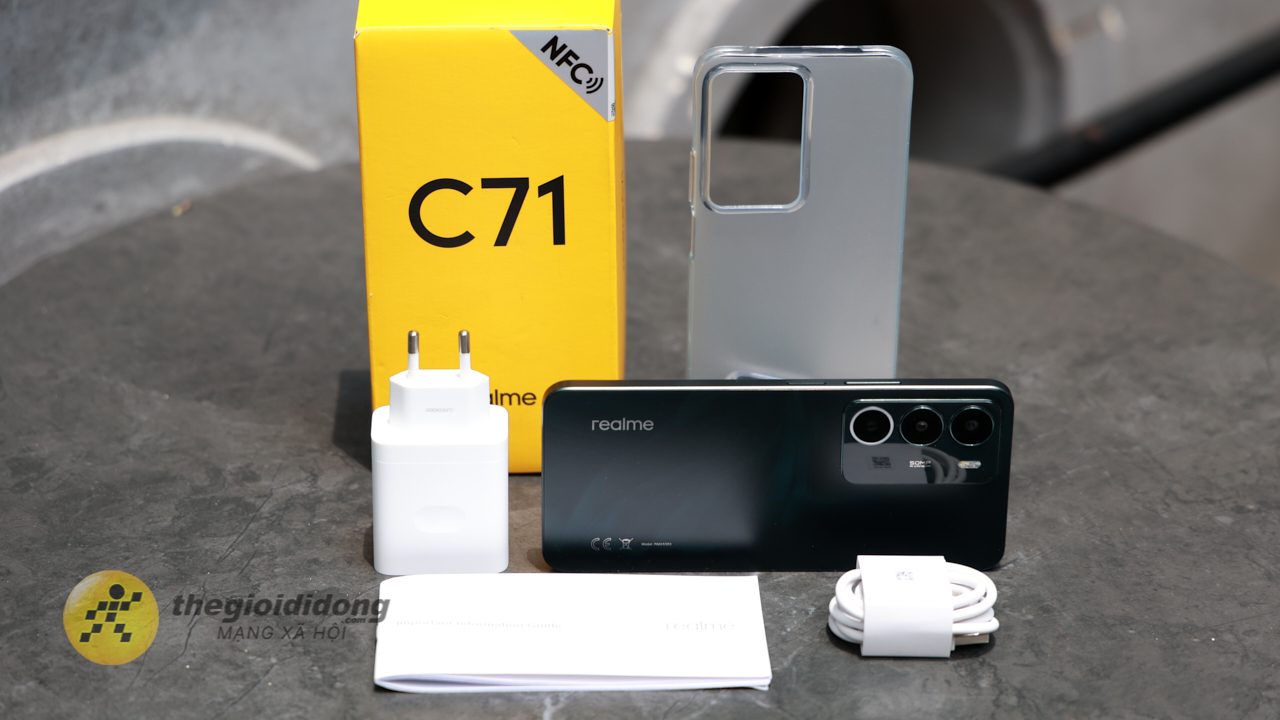 Trên tay realme C71: Pin khủng 6.300 mAh và độ bền vượt trội Trên tay realme C71: Pin khủng 6.300 mAh và độ bền vượt trội