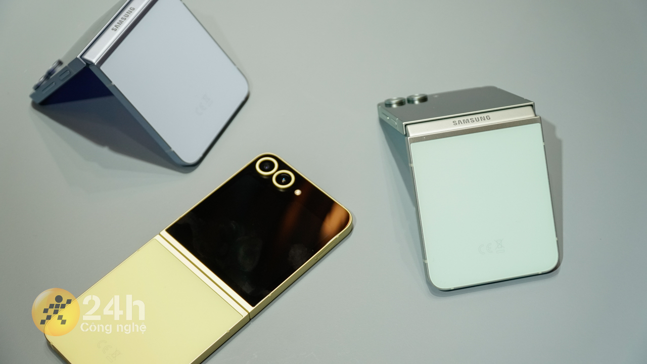 Galaxy Z Flip 7 Galaxy Z Flip 7