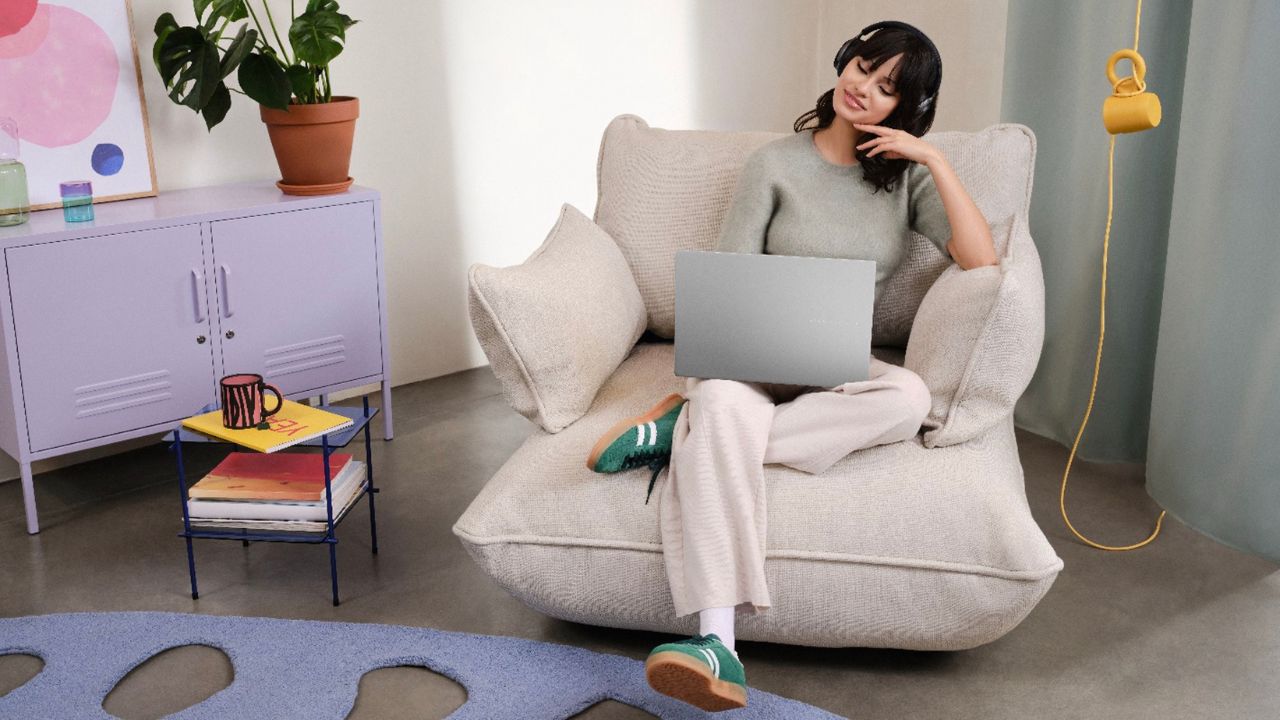 ASUS Vivobook S16 lựa chọn laptop mỏng nhẹ dành cho người dùng trẻ ASUS Vivobook S16 lựa chọn laptop mỏng nhẹ dành cho người dùng trẻ