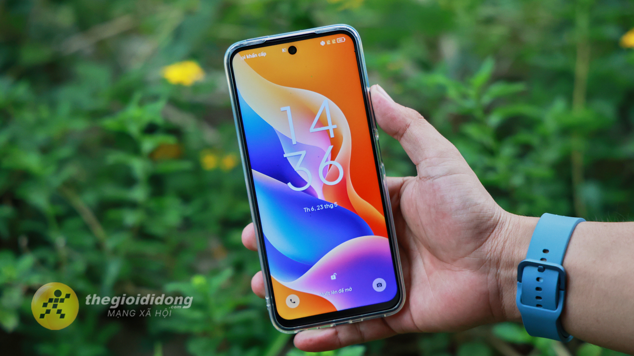 Camera phụ 0.08 MP hỗ trợ xóa phông nhưng chất lượng chỉ ở mức trung bình. Camera selfie 5 MP cho ảnh tự sướng đủ dùng, với màu sắc không đẹp lắm. Tính năng chụp ảnh bằng cử chỉ giúp dễ dàng thao tác, đặc biệt khi sử dụng camera trước. Video quay ở 1080p, ổn định cho nhu cầu cơ bản. Camera phụ 0.08 MP hỗ trợ xóa phông nhưng chất lượng chỉ ở mức trung bình. Camera selfie 5 MP cho ảnh tự sướng đủ dùng, với màu sắc không đẹp lắm. Tính năng chụp ảnh bằng cử chỉ giúp dễ dàng thao tác, đặc biệt khi sử dụng camera trước. Video quay ở 1080p, ổn định cho nhu cầu cơ bản.