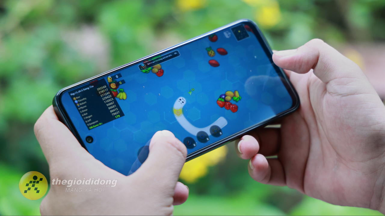 Trên tay TCL 605: Smartphone giá rẻ với camera 50MP và pin khủng Trên tay TCL 605: Smartphone giá rẻ với camera 50MP và pin khủng
