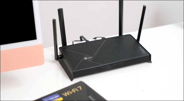 Điện thoại WiFi 7 vẫn có thể kết nối và hoạt động với các router WiFi cũ hơn (như WiFi 6, WiFi 5) nhờ tính năng tương thích ngược Điện thoại WiFi 7 vẫn có thể kết nối và hoạt động với các router WiFi cũ hơn (như WiFi 6, WiFi 5) nhờ tính năng tương thích ngược