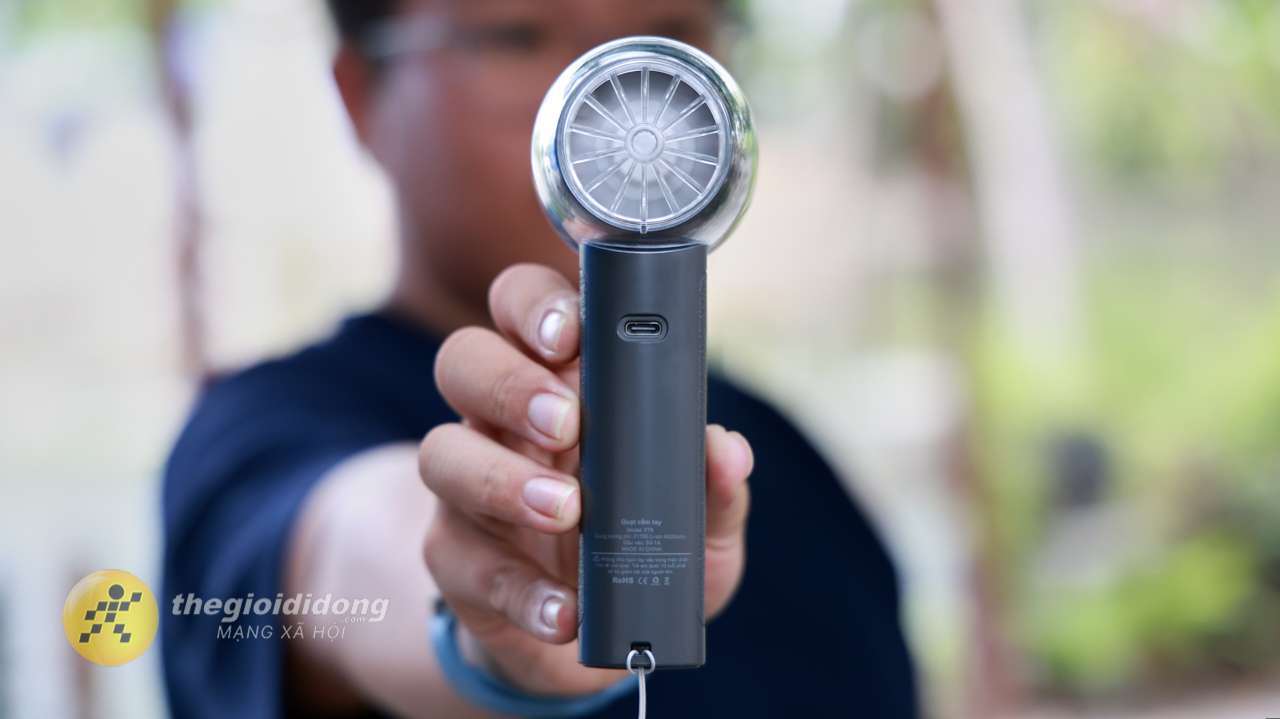 Trên tay bộ ba quạt cầm tay mini Hydrus: Hoàn thiện tốt, pin lớn Trên tay bộ ba quạt cầm tay mini Hydrus: Hoàn thiện tốt, pin lớn