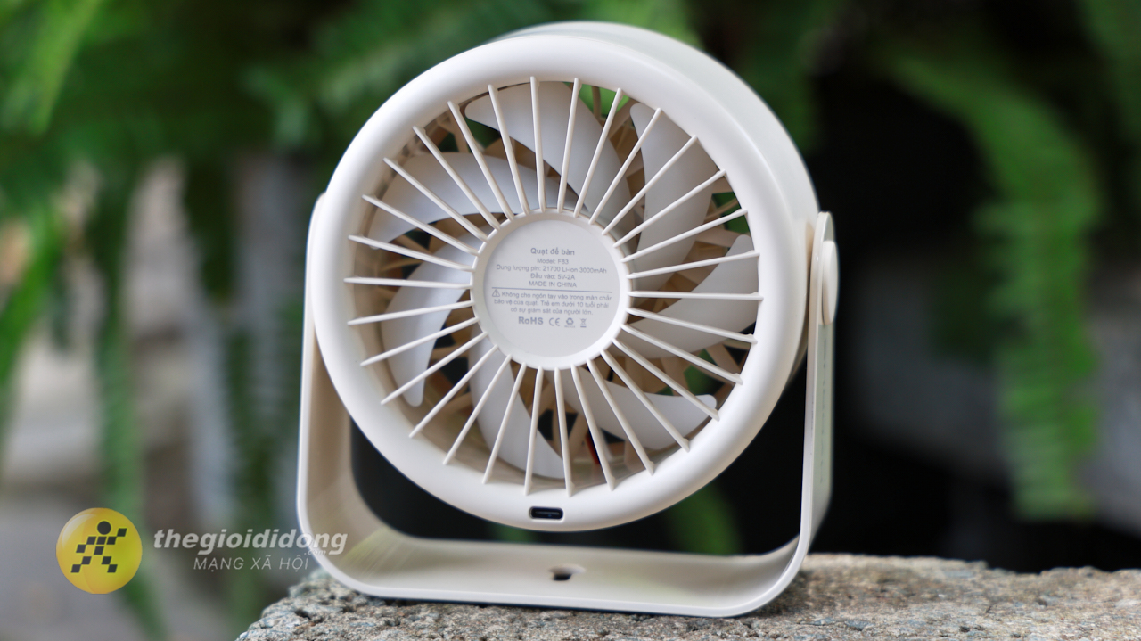 Trên tay bộ ba quạt cầm tay mini Hydrus: Hoàn thiện tốt, pin lớn Trên tay bộ ba quạt cầm tay mini Hydrus: Hoàn thiện tốt, pin lớn