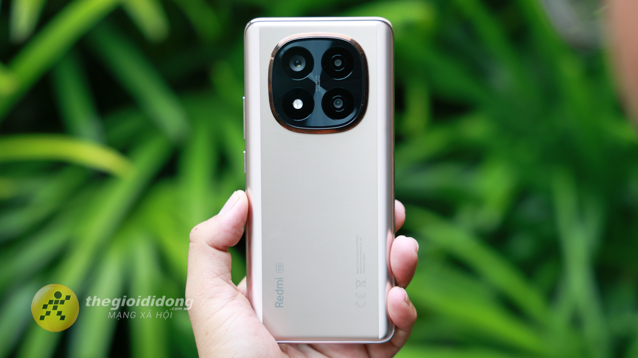 Trên Tay Xiaomi Redmi Note 14 Pro Plus 5G Vàng Cát: Đỉnh Cao Smartphone Tầm Trung Trên Tay Xiaomi Redmi Note 14 Pro Plus 5G Vàng Cát: Đỉnh Cao Smartphone Tầm Trung
