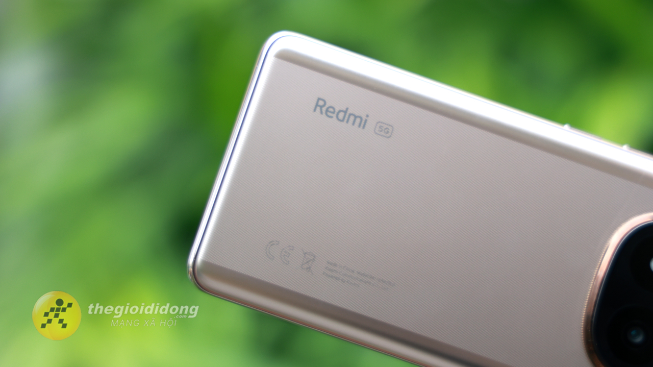 Trên Tay Xiaomi Redmi Note 14 Pro Plus 5G Vàng Cát: Đỉnh Cao Smartphone Tầm Trung Trên Tay Xiaomi Redmi Note 14 Pro Plus 5G Vàng Cát: Đỉnh Cao Smartphone Tầm Trung