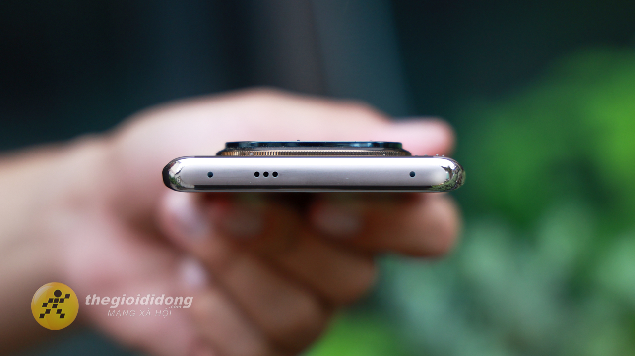 Trên Tay Xiaomi Redmi Note 14 Pro Plus 5G Vàng Cát: Đỉnh Cao Smartphone Tầm Trung Trên Tay Xiaomi Redmi Note 14 Pro Plus 5G Vàng Cát: Đỉnh Cao Smartphone Tầm Trung