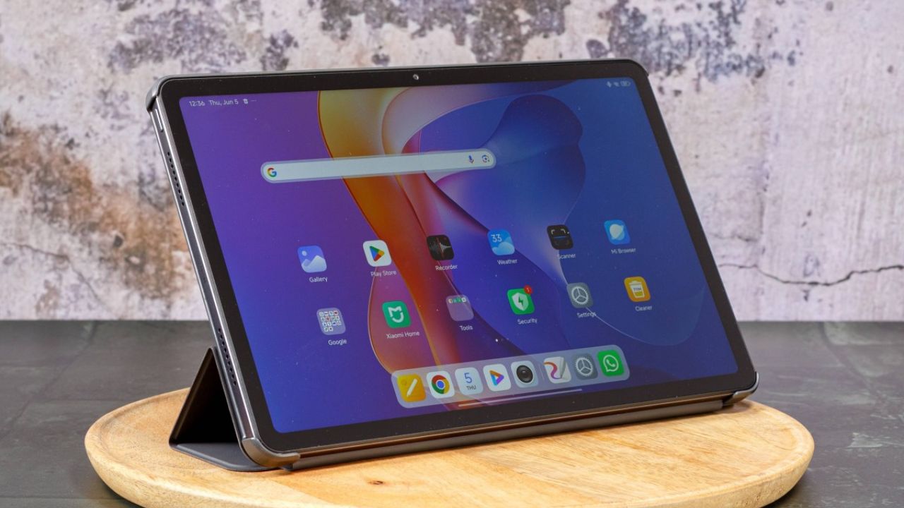 Trên tay Redmi Pad 2 máy tính bảng giá rẻ, nhiều nâng cấp từ Xiaomi Trên tay Redmi Pad 2 máy tính bảng giá rẻ, nhiều nâng cấp từ Xiaomi