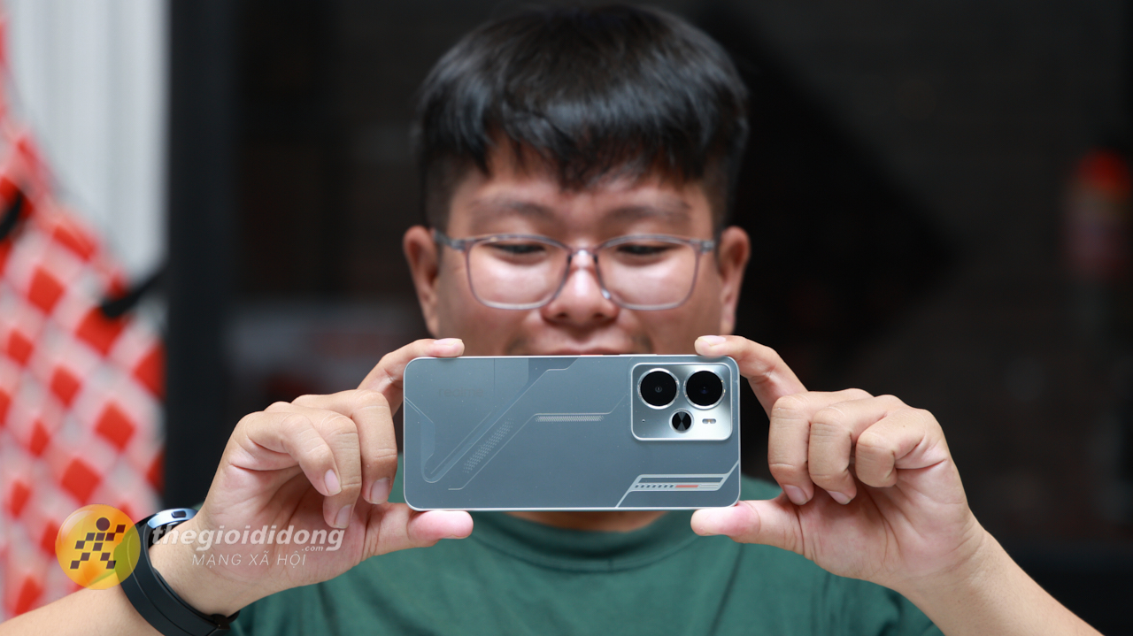 Trên Tay Realme 14 5G: Chiếc Smartphone Gaming Tầm Trung Cho Bạn Trên Tay Realme 14 5G: Chiếc Smartphone Gaming Tầm Trung Cho Bạn