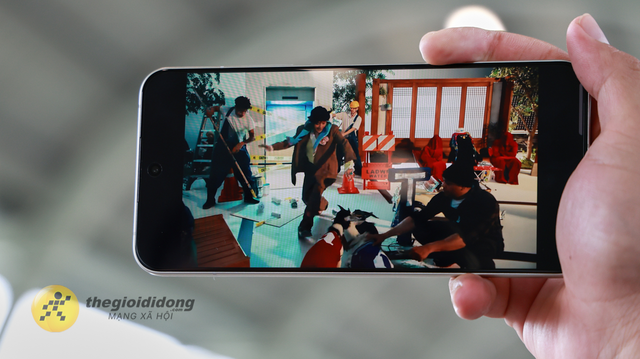 Trên Tay Oppo Reno14 Pro 5G: Thiết Kế Đẹp, Camera 50 Mp, Pin 6.200 Mah Trên Tay Oppo Reno14 Pro 5G: Thiết Kế Đẹp, Camera 50 Mp, Pin 6.200 Mah