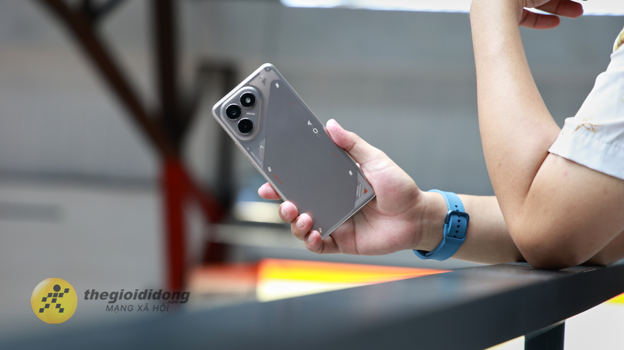 Trên Tay Tecno Pova 7: Thiết Kế Gaming Độc Đáo, Pin Khủng 7.000 Mah Trên Tay Tecno Pova 7: Thiết Kế Gaming Độc Đáo, Pin Khủng 7.000 Mah