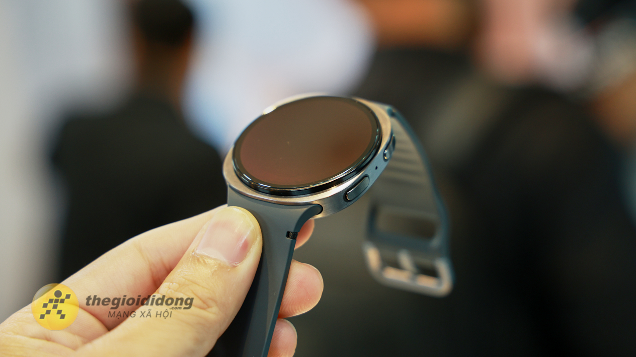 Th&acirc;n m&aacute;y được l&agrave;m mỏng nhất từ trước đến nay