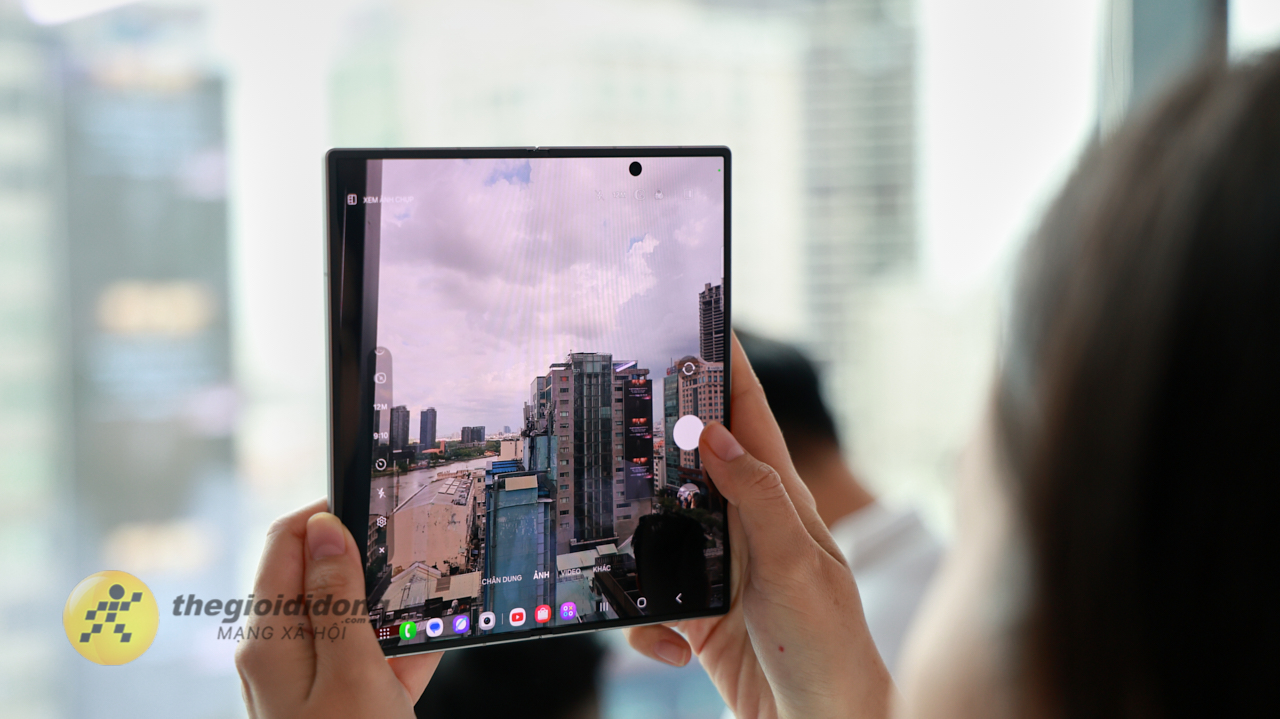 Trên Tay Samsung Galaxy Z Fold7: Siêu Mỏng 4.2Mm, Camera 200Mp Mới Trên Tay Samsung Galaxy Z Fold7: Siêu Mỏng 4.2Mm, Camera 200Mp Mới