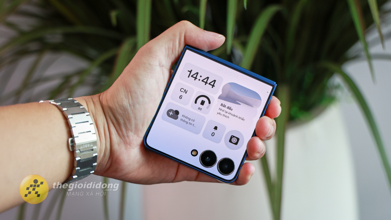 Galaxy Z Flip 7 Galaxy Z Flip 7