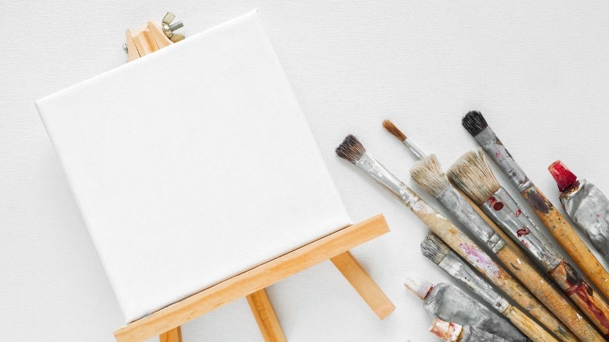 Trước khi bắt đầu, hãy đảm bảo rằng bé có đầy đủ những vật dụng cơ bản để vẽ