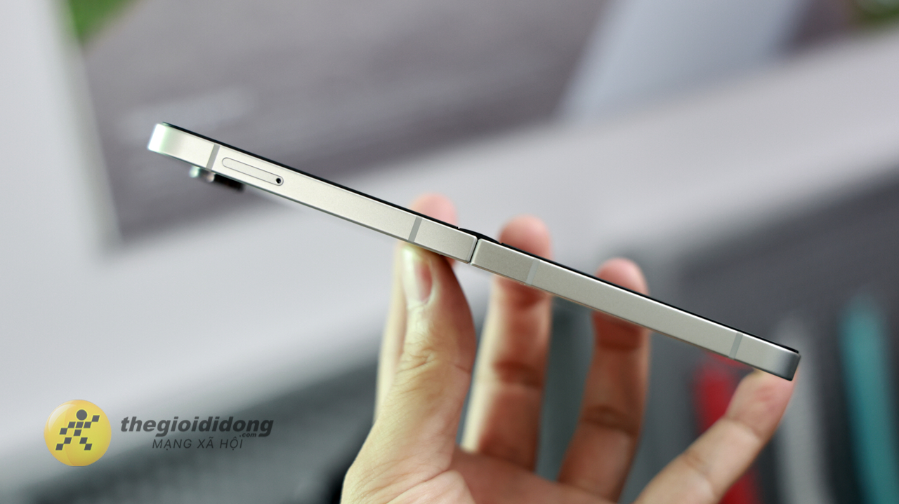 Galaxy Z Flip 7 Fe Galaxy Z Flip 7 Fe