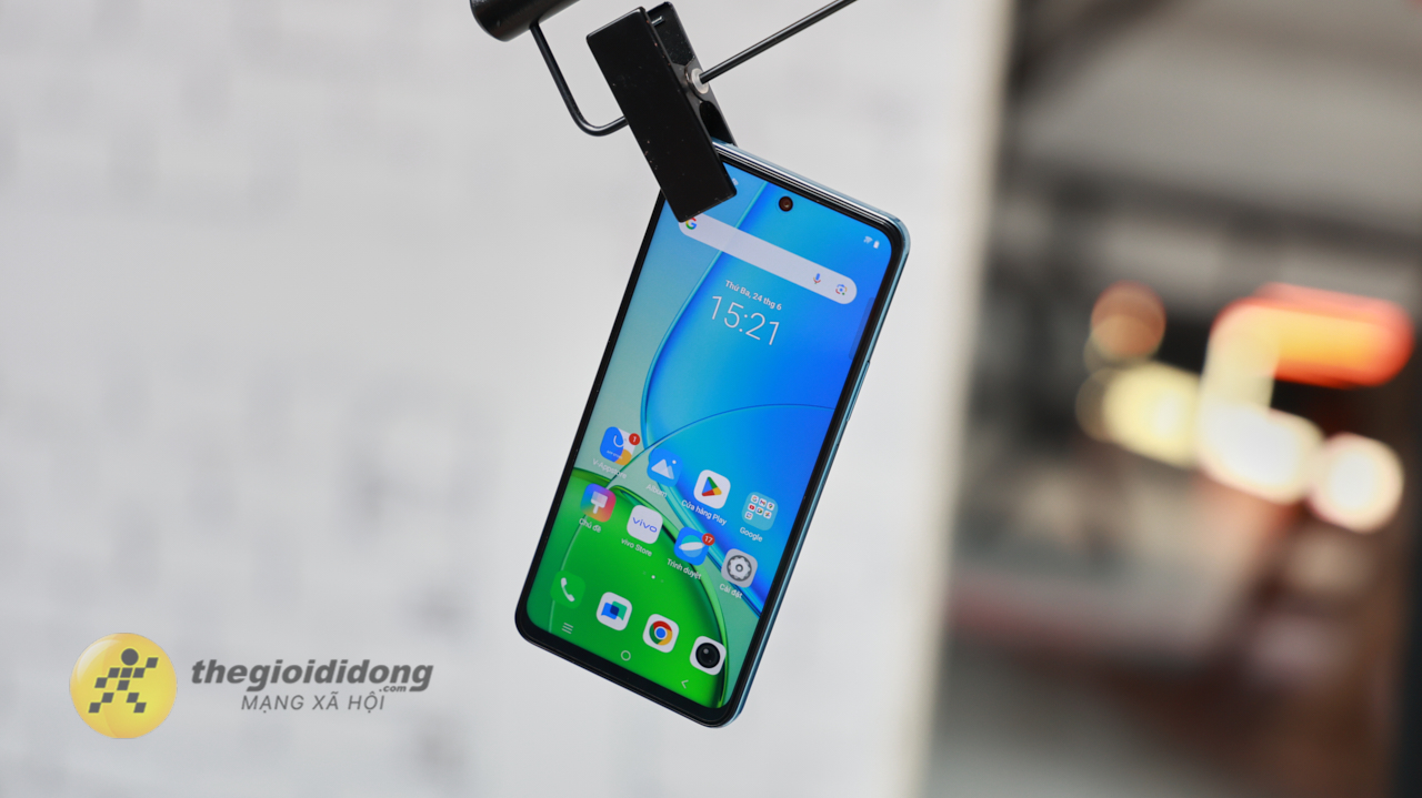 Trên tay vivo Y39 5G: Thiết kế thời thượng, pin khủng 6.500 mAh