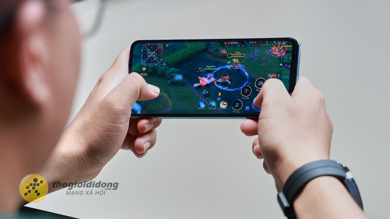 Trên tay vivo Y39 5G: Thiết kế thời thượng, pin khủng 6.500 mAh