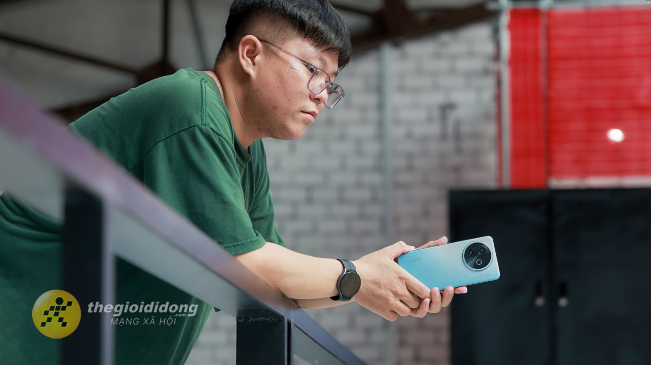 Trên tay vivo Y39 5G: Thiết kế thời thượng, pin khủng 6.500 mAh