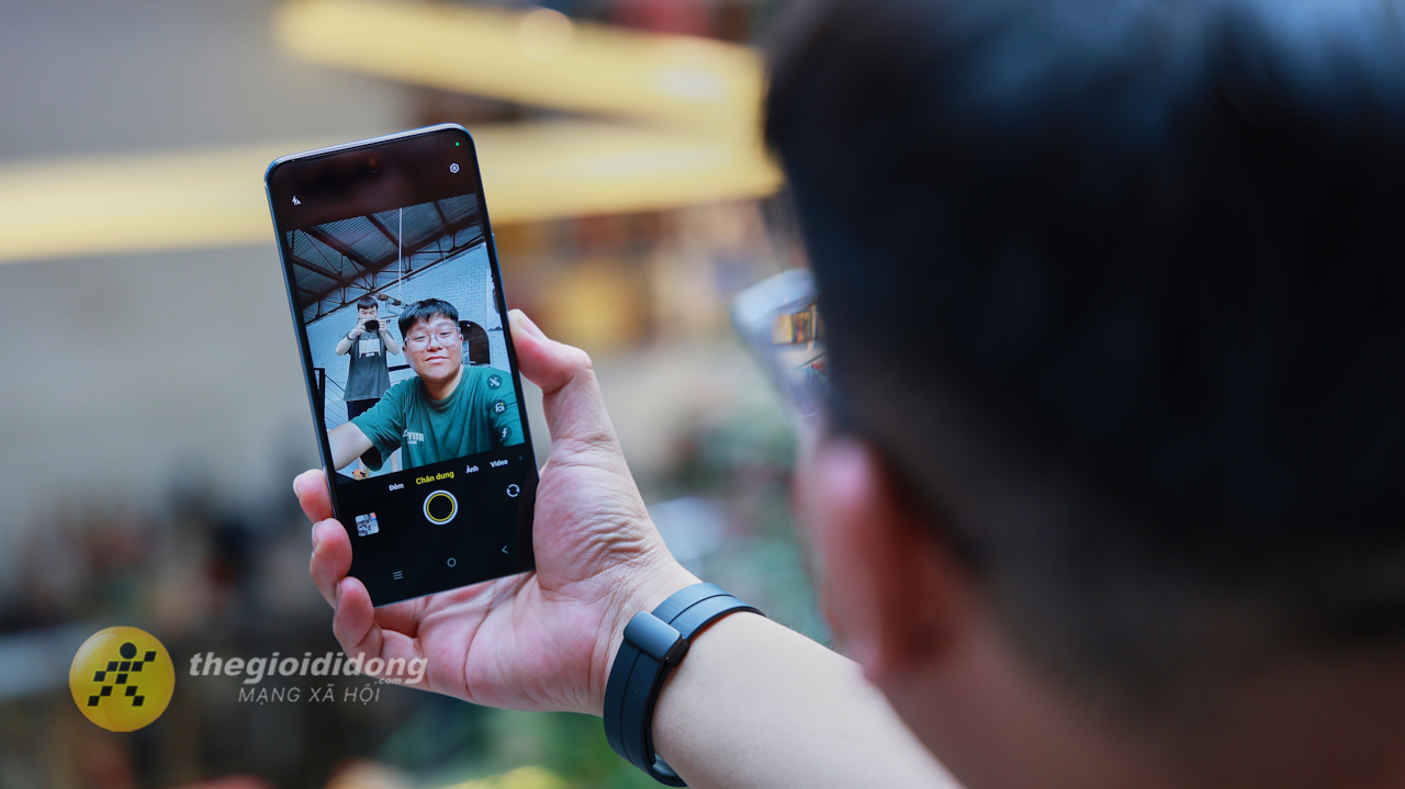 Trên tay vivo Y39 5G: Thiết kế thời thượng, pin khủng 6.500 mAh