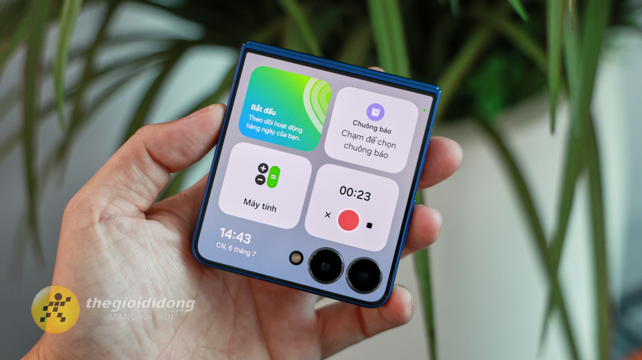 4 Nâng Cấp Nổi Bật Trên Samsung Galaxy Z Flip 7 So Với Thế Hệ Trước 4 Nâng Cấp Nổi Bật Trên Samsung Galaxy Z Flip 7 So Với Thế Hệ Trước