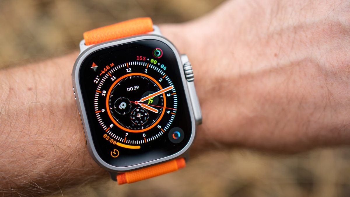 Apple Watch Ultra l&agrave; d&ograve;ng đồng hồ cao cấp