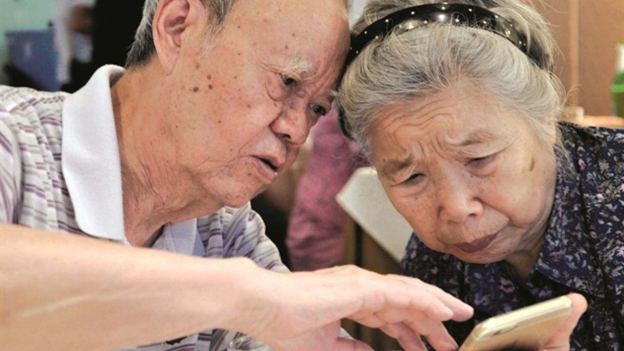 Vì Sao Đồng Hồ Định Vị Quan Trọng Với Trẻ Em Và Người Già Vì Sao Đồng Hồ Định Vị Quan Trọng Với Trẻ Em Và Người Già