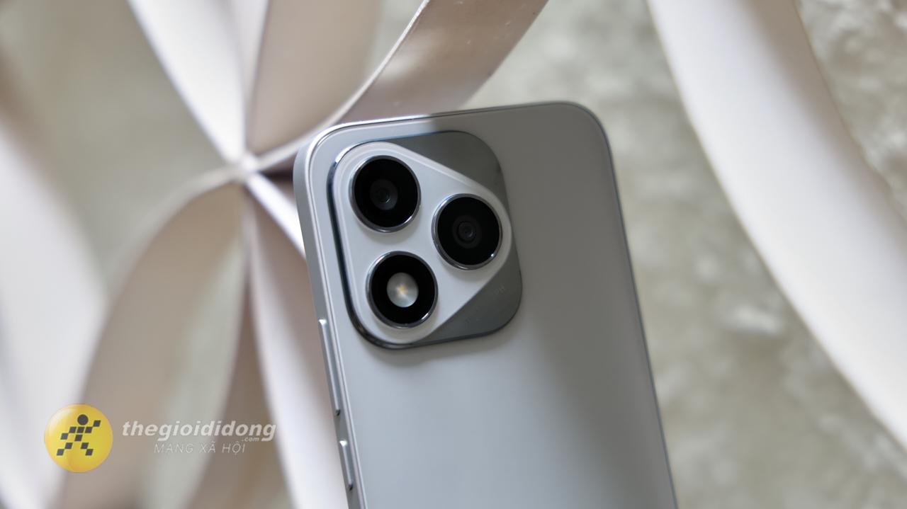 Trên Tay Honor 400 Lite: Thiết Kế Mới Lạ, Có Nút Camera Chuyên Dụng Trên Tay Honor 400 Lite: Thiết Kế Mới Lạ, Có Nút Camera Chuyên Dụng